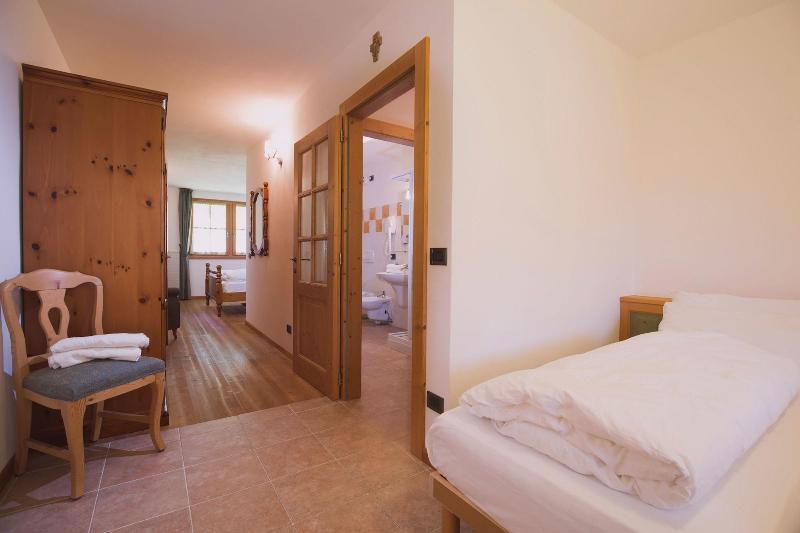 Garni Lilly Hotel San Lorenzo Dorsino Exterior foto